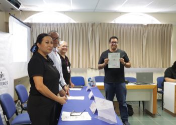 UABCS E ICATEBCS CLAUSURAN CURSO DE “ INTRODUCCIÓN A LA LENGUA DE SEÑAS MEXICANA “