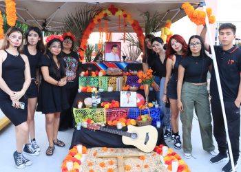 UABCS CELEBRA EL FESTIVAL DE DÍA DE MUERTOS CON ALTARES, CATRINAS Y TRADICIONES MEXICANAS