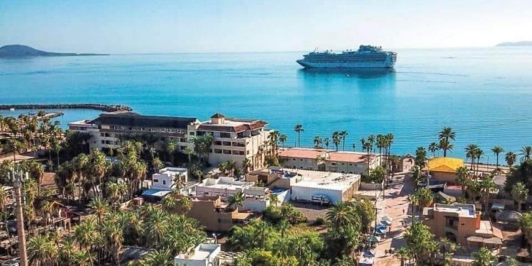 TRAS LAS HUELLAS Por Monserrath Villalejo Baeza