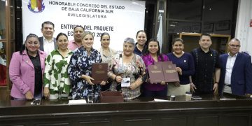 ENTREGA GOBIERNO DE BCS PAQUETE PRESUPUESTAL 2025 AL CONGRESO DEL ESTADO