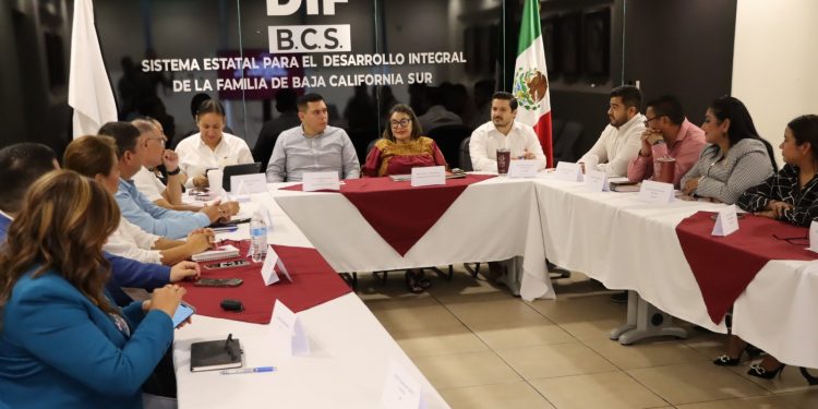 IMPARTEN PLÁTICA SOBRE PREVENCIÓN DEL SUICIDIO A JÓVENES DE LA GUARDIA NACIONAL