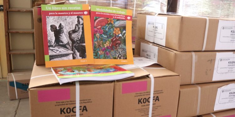 CAPACITAN A PERSONAL DEL HOSPITAL SALVATIERRA PARA FORTALECER ATENCIONES DE SALUD MENTAL