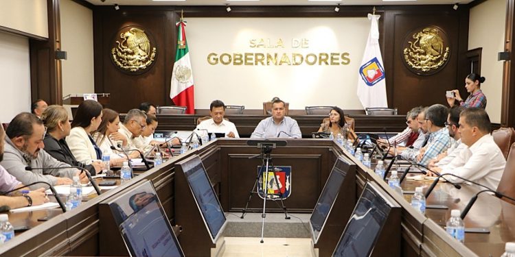 SE REÚNEN TRES ÓRDENES DE GOBIERNO PARA DAR SEGUIMIENTO AL PROGRAMA DE VIVIENDA EN BCS