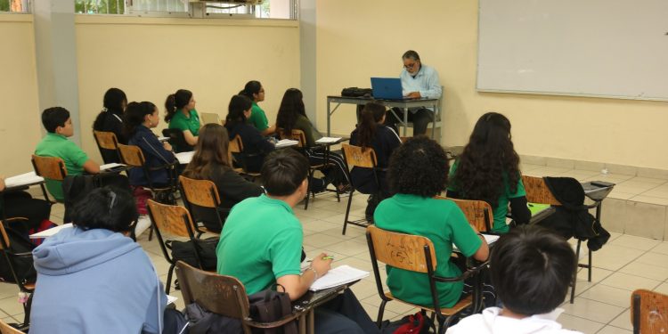 PLANEA SEPADA LLEVAR A CABO EXPOSICIÓN DE CAMPAÑA CONTRA MOSCA DE LA FRUTA