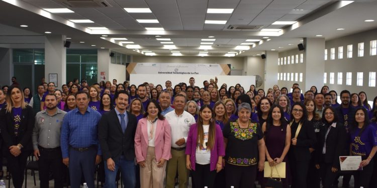 GARANTIZA BECA UNIVERSAL “RITA CETINA” EL DERECHO A LA EDUCACIÓN SECUNDARIA