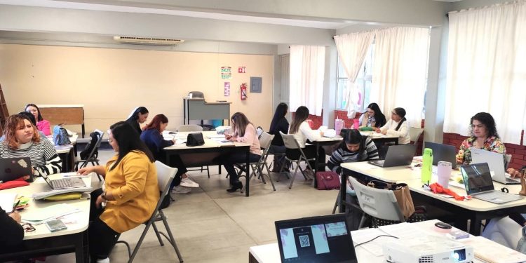 FINALIZA CARAVANA ACADÉMICA, PARTICIPAN MÁS DE 2 MIL 600 DOCENTES DE BCS