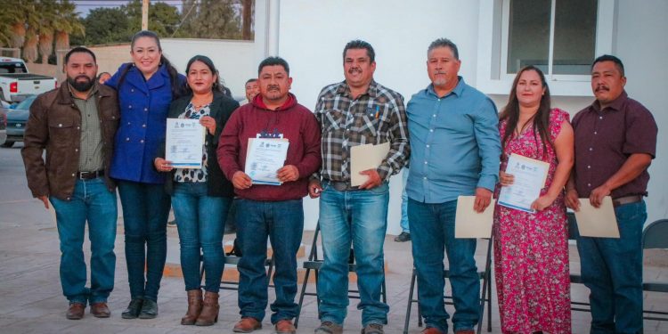 ENTREGA ALCALDESA DE MULEGÉ NOMBRAMIENTOS A DELEGADOS Y SUBDELEGADOS ELECTOS