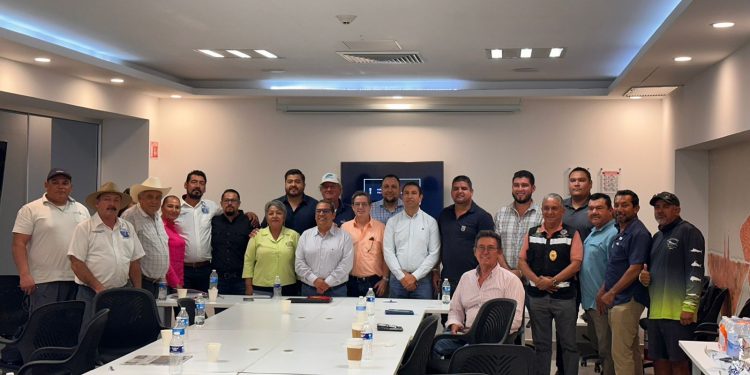 AYUNTAMIENTO DE LOS CABOS REFUERZA COMPROMISO CON EL SECTOR PESQUERO