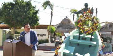    REALIZAN HOMENAJE A PESCADOR “EL YOCA” Y RECONOCIMIENTO A LAS Y LOS HABITANTES ORIGINARIOS FUNDADORES DEL MÉDANO EN CABO SAN LUCAS