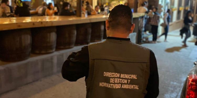REFUERZA AYUNTAMIENTO DE LOS CABOS INSPECCIONES EN BARES Y COMERCIOS; GARANTIZAN NORMATIVAS AMBIENTALES