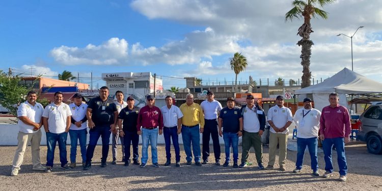 ALCALDE DE LOS CABOS REFRENDA COMPROMISO CON LA EDUCACIÓN EN BENEFICIO DE 1 MIL 800 ESTUDIANTES DEL CETMAR #31