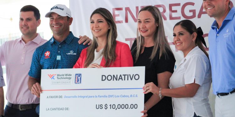 ALCALDE DE LOS CABOS REFRENDA COMPROMISO CON LA EDUCACIÓN EN BENEFICIO DE 1 MIL 800 ESTUDIANTES DEL CETMAR #31