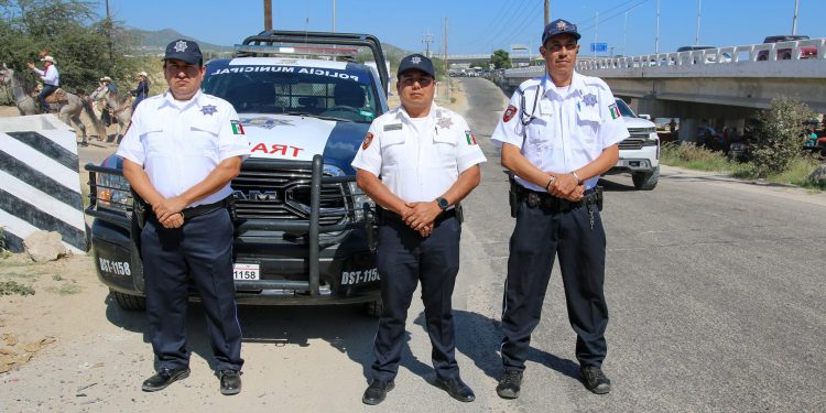 TRABAJA SEGURIDAD PÚBLICA DE LOS CABOS EN ELIMINAR CONSUMO DE DROGAS EN LA COMUNIDAD ESTUDIANTIL