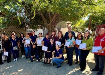    REALIZAN HOMENAJE A PESCADOR “EL YOCA” Y RECONOCIMIENTO A LAS Y LOS HABITANTES ORIGINARIOS FUNDADORES DEL MÉDANO EN CABO SAN LUCAS