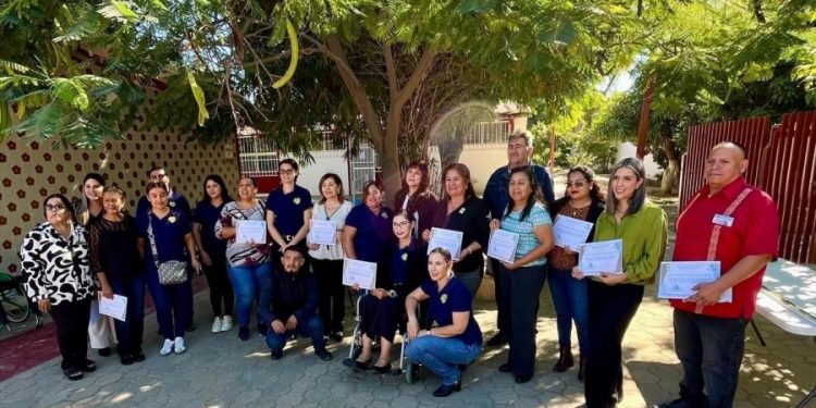    REALIZAN HOMENAJE A PESCADOR “EL YOCA” Y RECONOCIMIENTO A LAS Y LOS HABITANTES ORIGINARIOS FUNDADORES DEL MÉDANO EN CABO SAN LUCAS
