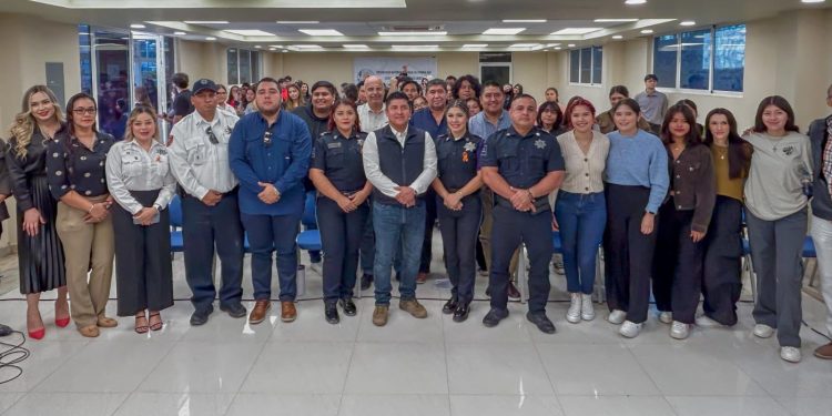 REALIZA DIRECCIÓN GENERAL DE SEGURIDAD PÚBLICA ACERCAMIENTO CON ESTUDIANTES UNIVERSITARIOS EN CABO SAN LUCAS