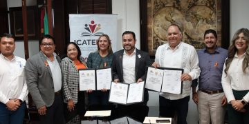FIRMA AYUNTAMIENTO DE LOS CABOS E ICATEBCS CONVENIO POR LA CAPACITACIÓN LABORAL   