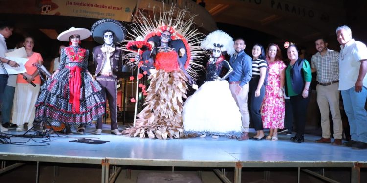 EXITO TOTAL DE “ ALTARES EN EL MAR 2024” AYUNTAMIENTO DE LOS VABOS REFRENDA COMPROMISO EN EL FOMENTO DE TRADICIONES