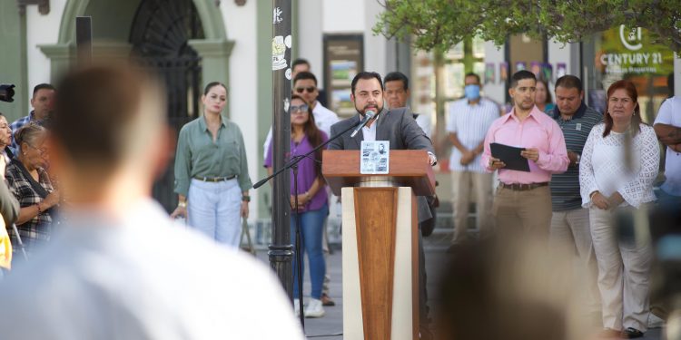 ANUNCIA CHRISTIAN AGUNDEZ REGULARIZACIÓN EN COBRO DE TIANGUIS DE CABO SAN LUCAS