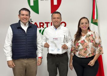 “RAFAEL VEGA ASUME RESPONSABILIDAD COMO DELEGADO DEL COMITÉ DIRECTIVO ESTATAL DEL PRI EN EL MUNICIPIO DE COMONDÚ”; DIRIGENCIA ESTATAL DEL PRI BCS.