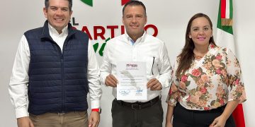 “RAFAEL VEGA ASUME RESPONSABILIDAD COMO DELEGADO DEL COMITÉ DIRECTIVO ESTATAL DEL PRI EN EL MUNICIPIO DE COMONDÚ”; DIRIGENCIA ESTATAL DEL PRI BCS.