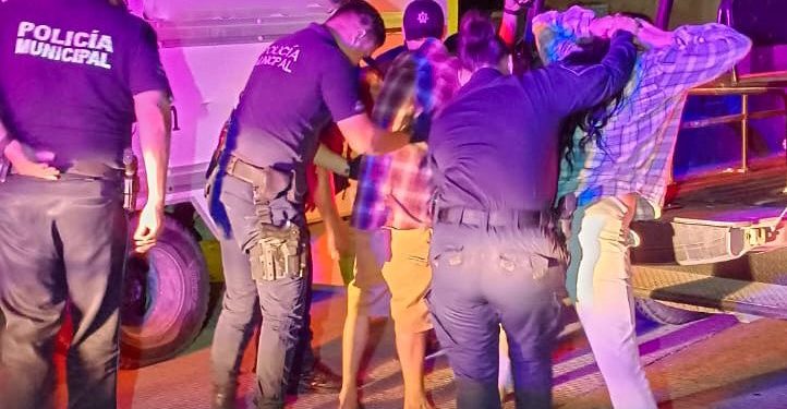 TRAS REPORTES REALIZA SERVICIOS PÚBLICOS REPARACIÓN DE ALUMBRADO PÚBLICO EN COLONIAS DE LOS CABOS