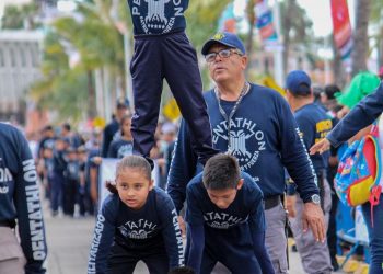 TODO LISTO PARA EL DESFILE DE LA REVOLUCIÓN MEXICANA.