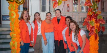 ENCABEZA EDITH AGUILAR MARCHA CONMEMORATIVA DEL 25N