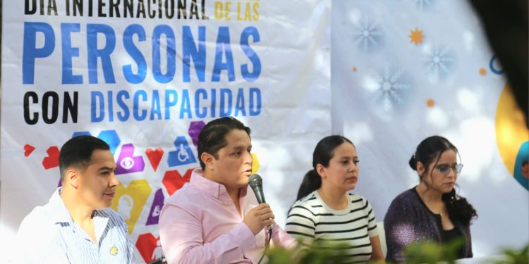 CAPACITAN A CAJERAS PARA MEJORAR ATENCIÓN A CONTRIBUYENTES EN CABO SAN LUCAS