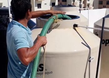 ABASTECE OOMSAPAS CON PROGRAMA EMERGENTE DE AGUA A COLONIAS ALTAMIRA PLUS, LOMAS DEL VALLE Y TIERRA Y LIBERTAD