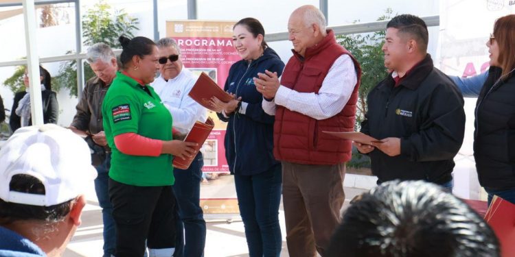 ENCABEZA GOBERNADOR ENTREGA DE VIVIENDA Y APOYOS PRODUCTIVOS PESQUEROS Y ACUÍCOLAS EN MULEGÉ