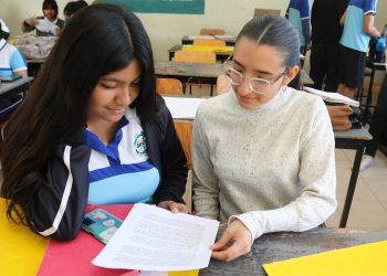 GARANTIZA BECA UNIVERSAL “RITA CETINA” EL DERECHO A LA EDUCACIÓN SECUNDARIA