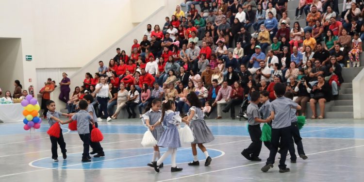 RECIBE GOBIERNO DE BCS UNIDAD MÉDICA MÓVIL, POR PARTE DE FUNDACIÓN LETTY COPPEL