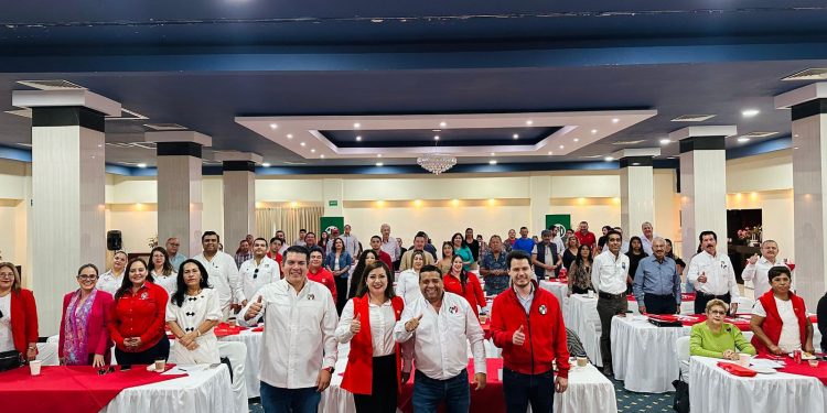 “ESTRUCTURAS DEL PRI BCS ACUDEN A CAPACITACIÓN TÉCNICO-POLÍTICA DEL IRH NACIONAL”; DIRIGENCIA ESTATAL DEL PRI BCS.