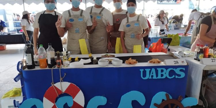 ESTUDIANTES DE LA UABCS OBTIENEN TERCER LUGAR EN EL SASHIMI FEST 2024