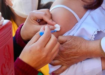 VACUNA CONTRA NEUMOCOCO, DISPONIBLE EN CENTROS DE SALUD DE BCS