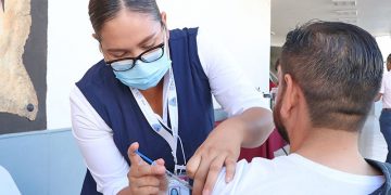 COLABORA FONMAR EN TRABAJOS DE RETIRO DE LIRIO ACUÁTICO EN SAN JOSÉ DEL CABO