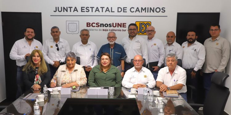EJERCE GOBIERNO DE BCS 92 MDP PARA MEJORAMIENTO DE CAMINOS ESTATALES