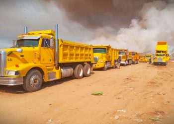 LOGRAN AISLAR INCENDIO DEL RELLENO SANITARIO DE CSL PARA EVITAR SU AVANCE   