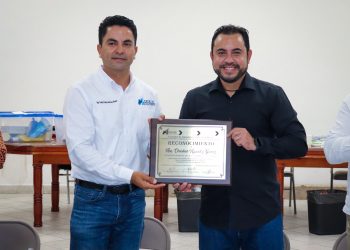 AYUNTAMIENTO DE LOS CABOS INVITA A LOS TALLERES NAVIDEÑOS 2024 EN LA BIBLIOTECA PÚBLICA “ PROF. AMELIA WILKES CESEÑA “ EN CSL