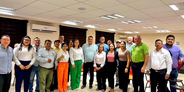 AYUNTAMIENTO DE LOS CABOS INVITA A LOS TALLERES NAVIDEÑOS 2024 EN LA BIBLIOTECA PÚBLICA “ PROF. AMELIA WILKES CESEÑA “ EN CSL