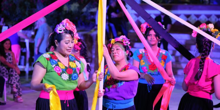 EVENTO “ENCUENTRO DE CULTURAS “ FORTALECE INTEGRACIÓN DE LOCALES Y EXTRANJEROS EN LOS CABOS