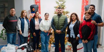 UABCS ENTREGA JUGUETES PARA NIÑAS Y  NIÑOS DE COMUNIDADES RURALES Y MIGRANTES
