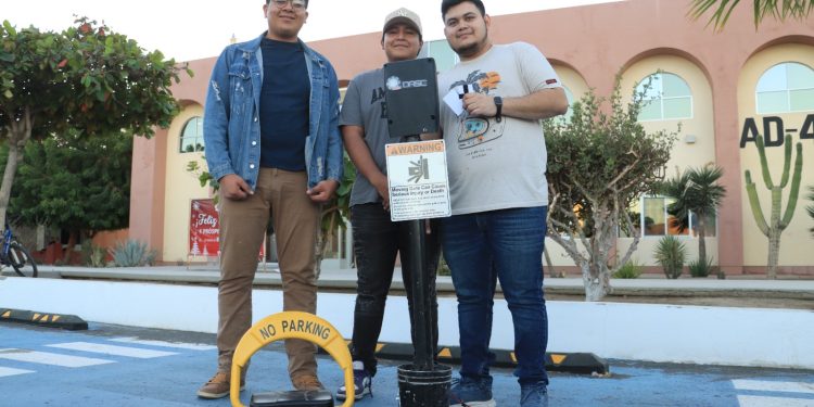 ESTUDIANTES DE LA UABCS DESARROLLAN “PARK-AT” UN DISPOSITIVO PARA FOMENTAR EL USO ADECUADO  DE ESPACIOS EXCLUSIVOS PARA PERSONAS CON DISCAPACIDAD
