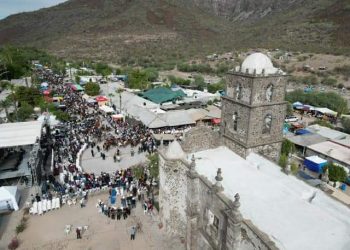TRAS LAS HUELLAS Por Monserrath Villalejo Baeza