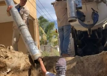 MODERNIZACIÓN DE INFRAESTRUCTURA HIDRÁULICA: OOMSAPAS LOS CABOS REEMPLAZA TUBERÍA DE 8 PULGADAS EN LOMAS DE GUAYMITAS
