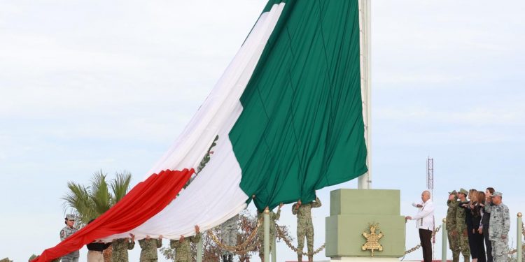 LA BANDERA, SÍMBOLO DE UNIDAD Y DE IDENTIDAD: VÍCTOR CASTRO