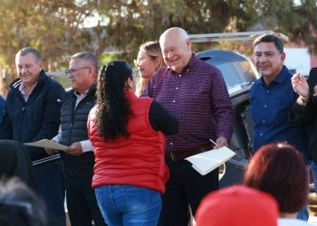 ENTREGA GOBERNADOR VÍCTOR CASTRO APOYOS PRODUCTIVOS Y VIVIENDAS POR MÁS DE 8 MDP EN COMONDÚ