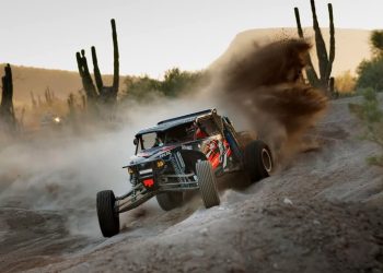 TRAS LAS HUELLAS Por Monserrath Villalejo Baeza