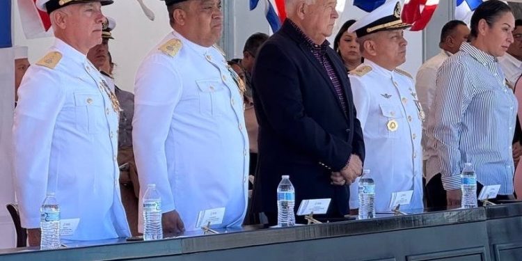 SOCIEDAD Y TRES ÓRDENES DE GOBIERNO TRABAJAN EN LA MEJORA DE SERVICIOS TURÍSTICOS EN LA BAHÍA DE LA PAZ